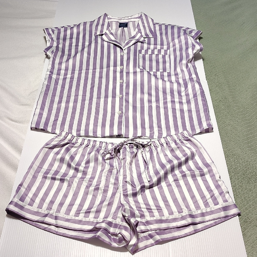 NWOT Apt. 9 Purple & White 💜🤍 Striped Silky Pajama Set Size Medium